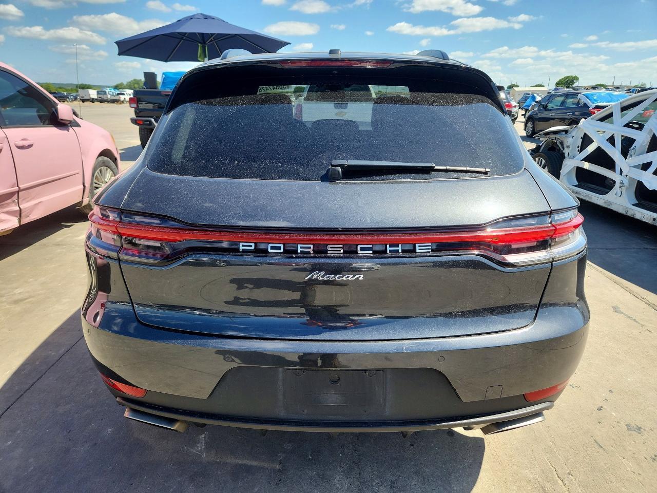 2021 PORSCHE Macan