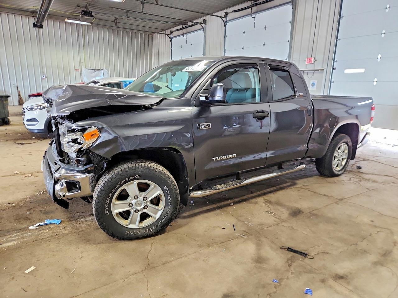 2017 TOYOTA TUNDRA