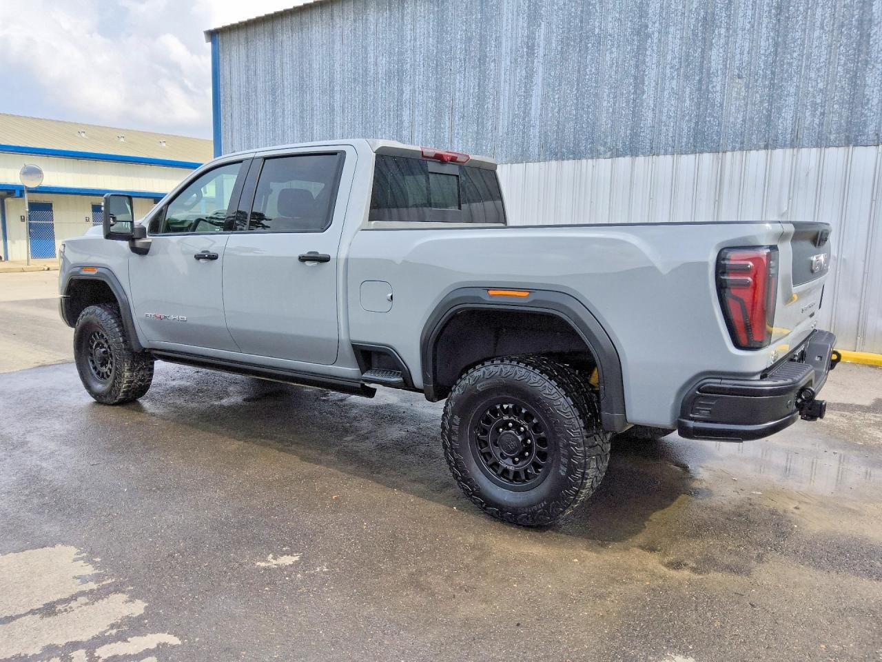 2025 GMC Sierra