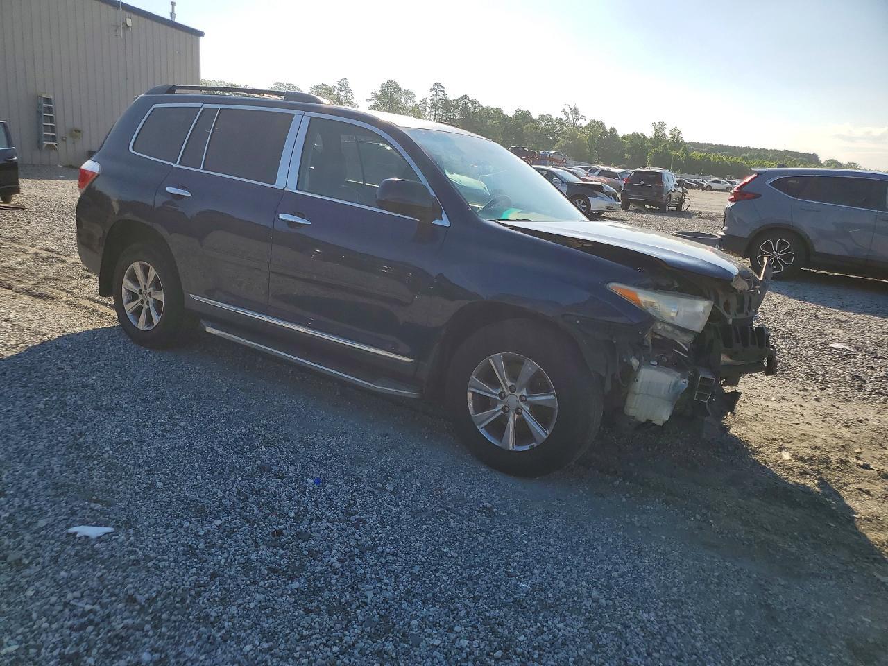 2013 TOYOTA HIGHLANDER