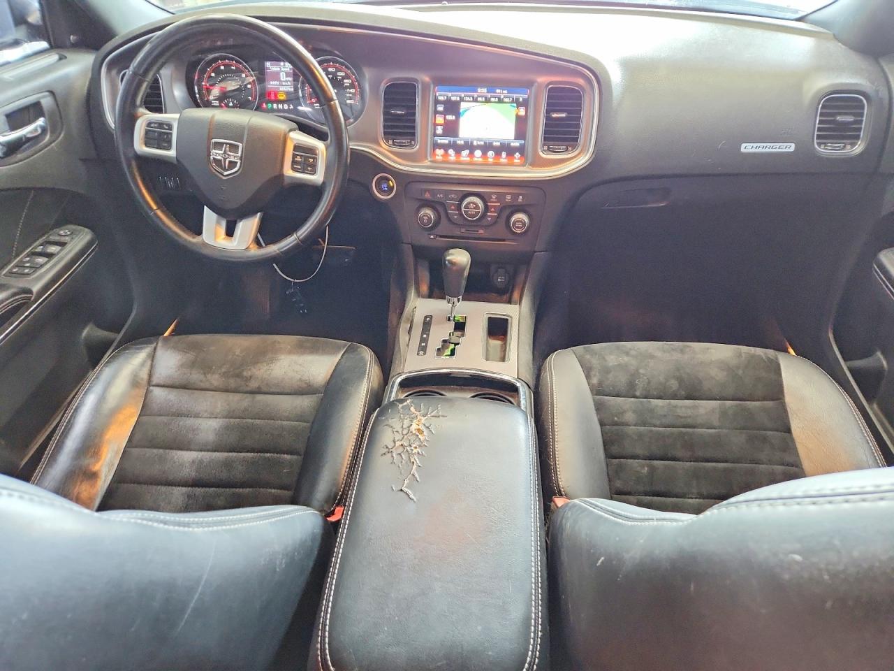 2011 DODGE CHARGER