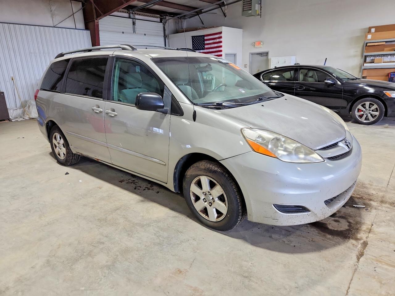 2006 TOYOTA SIENNA