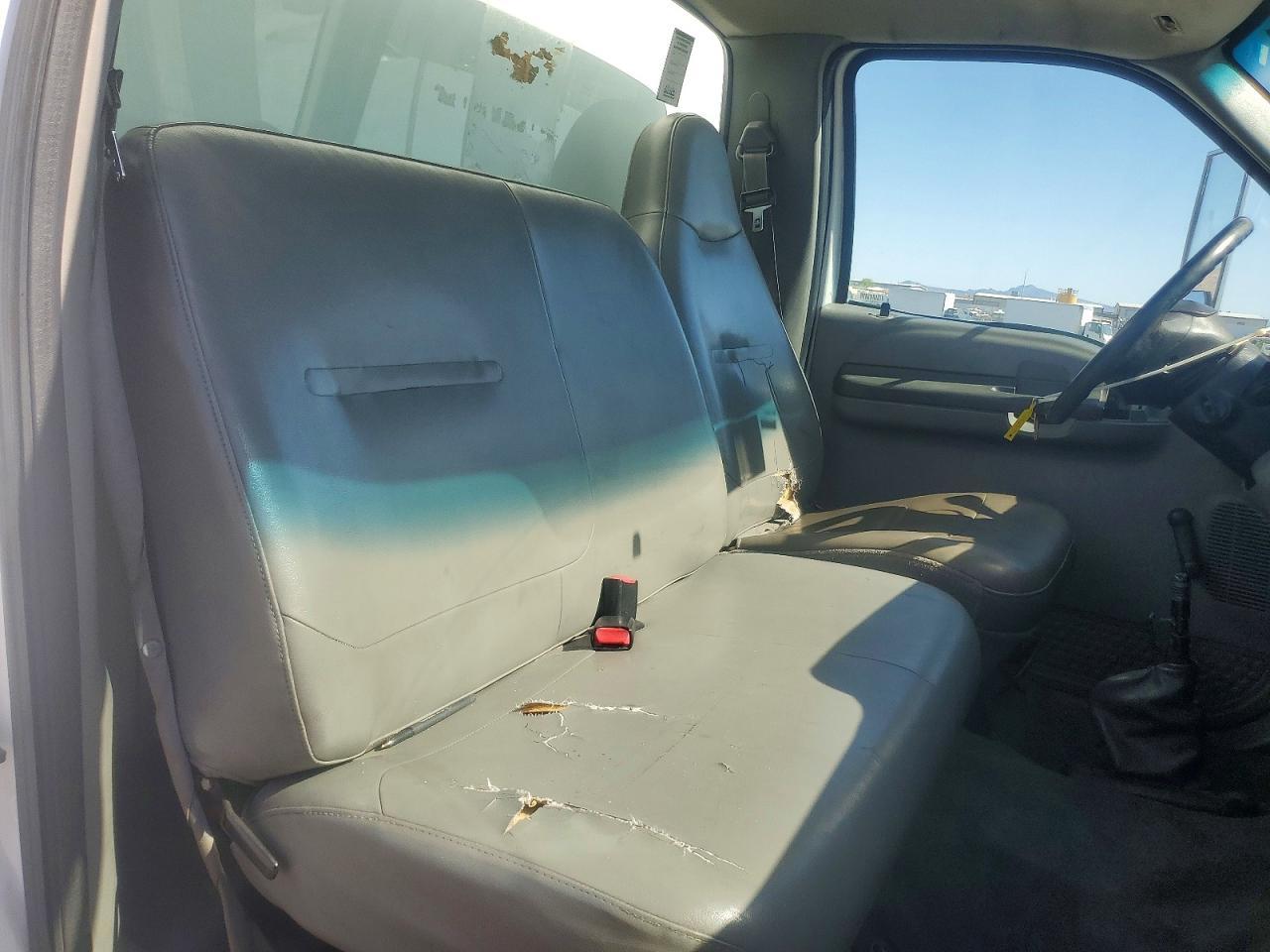 2005 FORD F-650