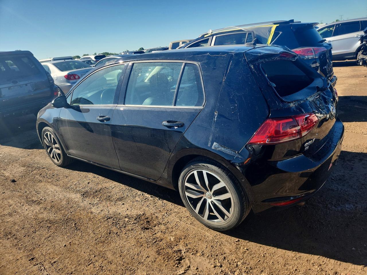 2016 VOLKSWAGEN GOLF