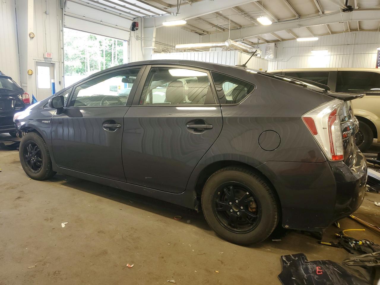 2013 TOYOTA PRIUS