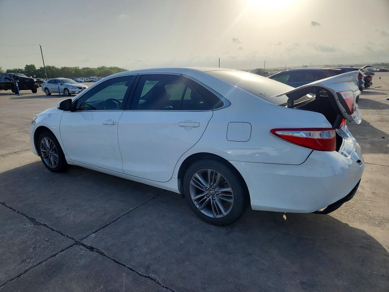 2017 TOYOTA CAMRY