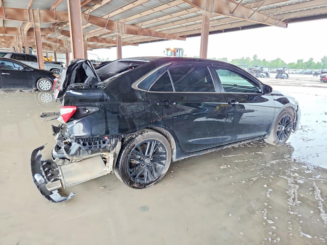 2015 TOYOTA CAMRY