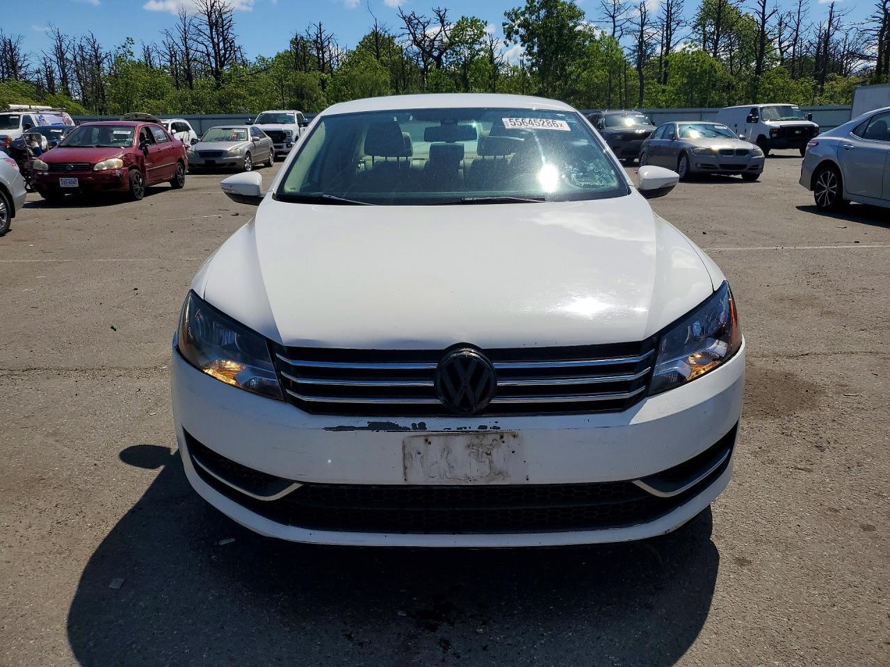 2012 VOLKSWAGEN Passat
