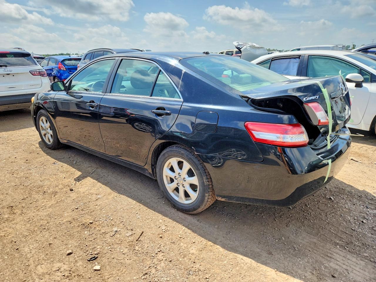2011 TOYOTA CAMRY