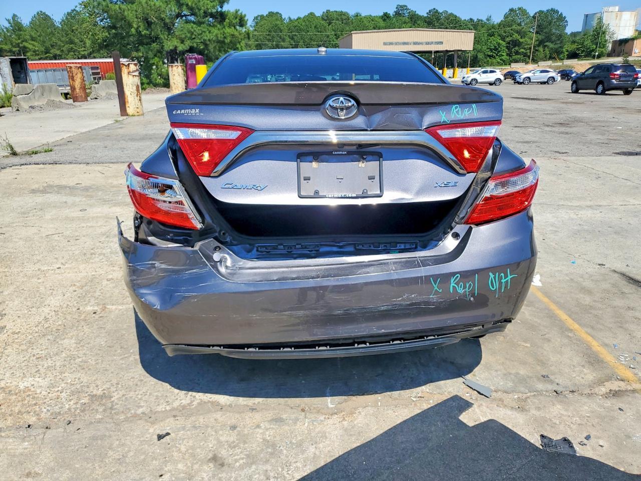 2016 TOYOTA CAMRY