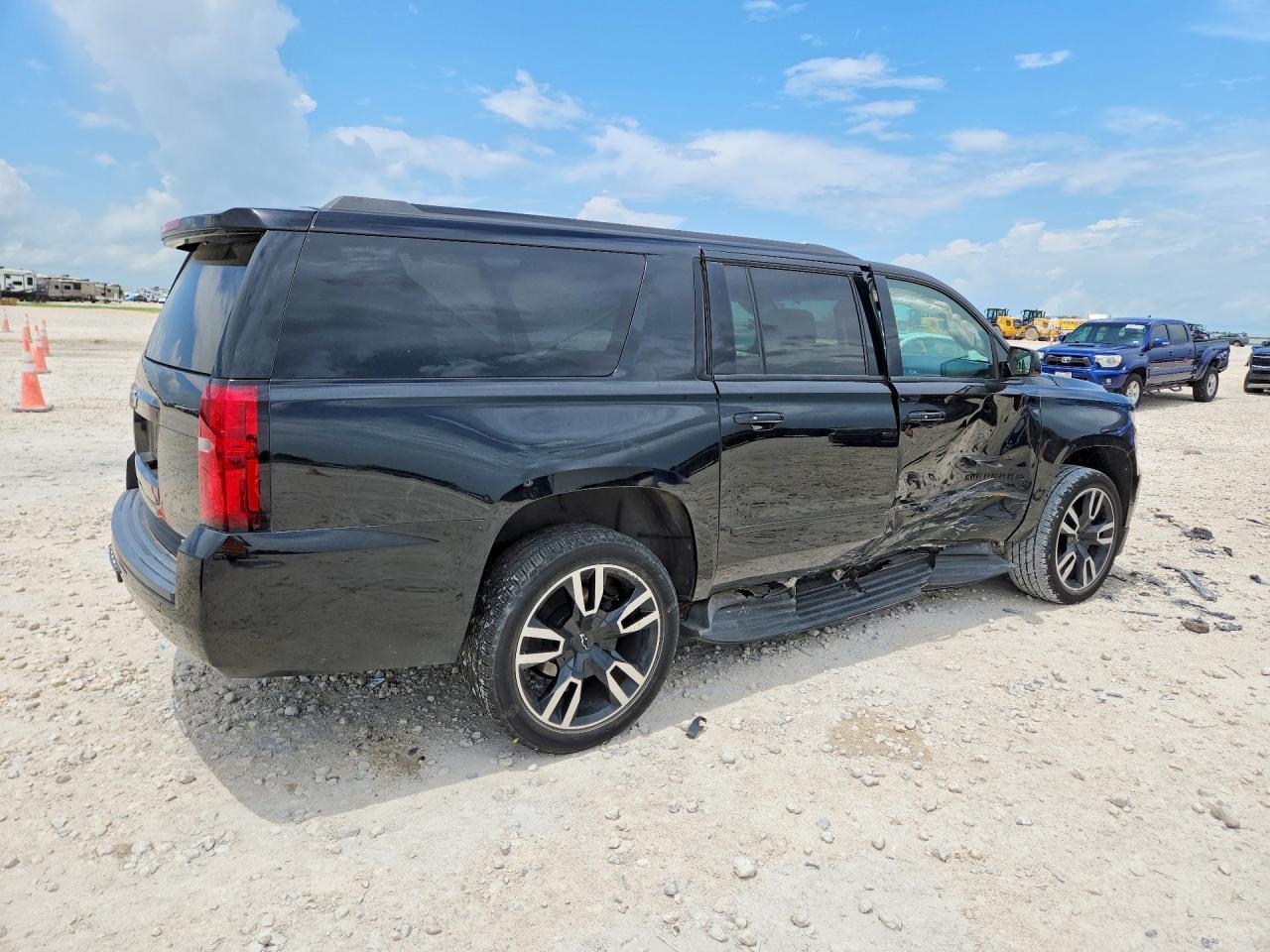 2018 CHEVROLET Suburban