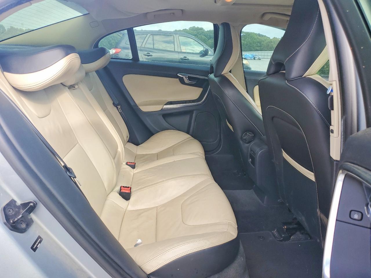 2013 VOLVO S60