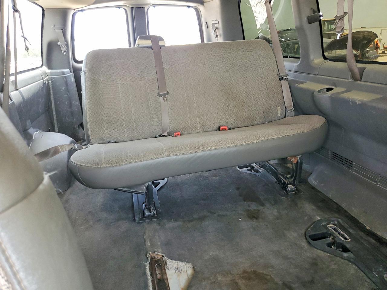 2017 CHEVROLET Express 3500