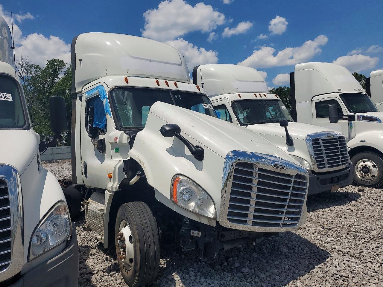 2019 FREIGHTLINER CASCADIA 125