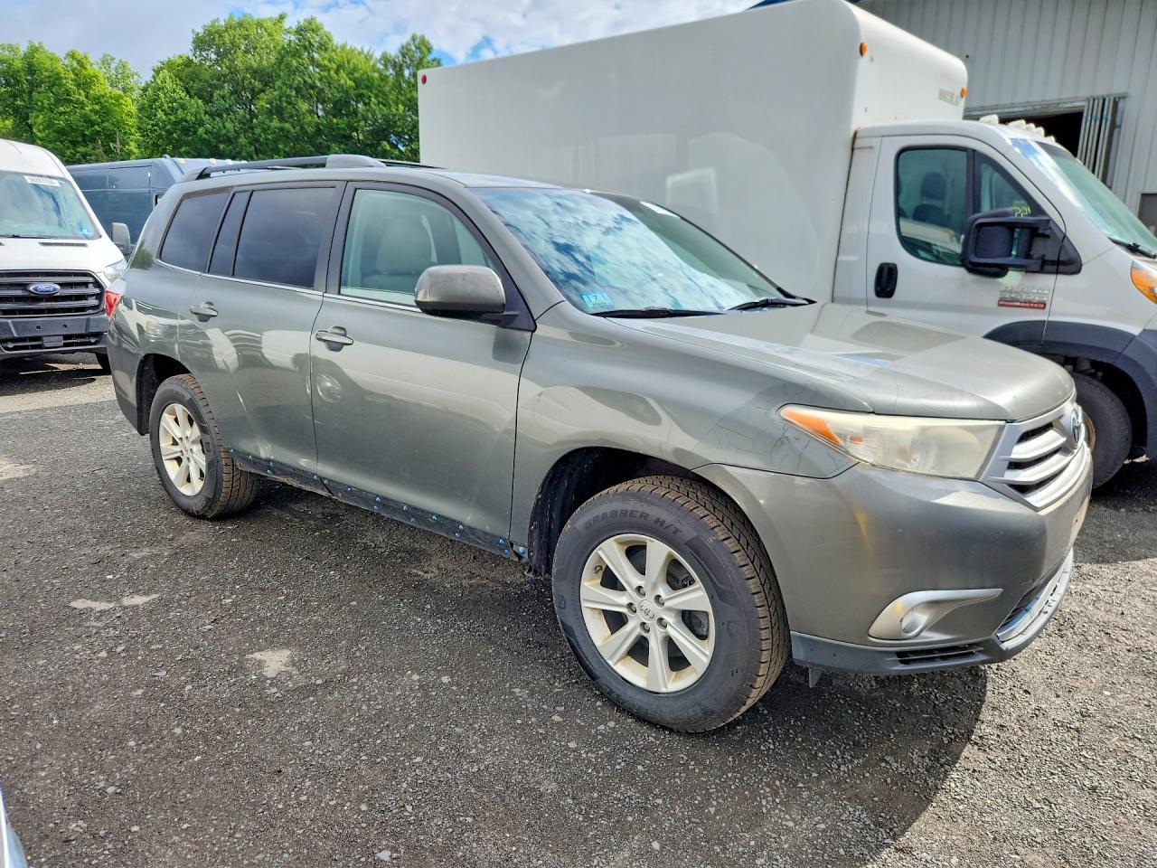 2011 TOYOTA HIGHLANDER