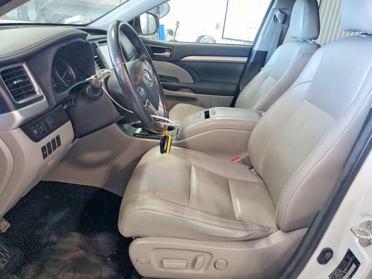 2017 TOYOTA HIGHLANDER