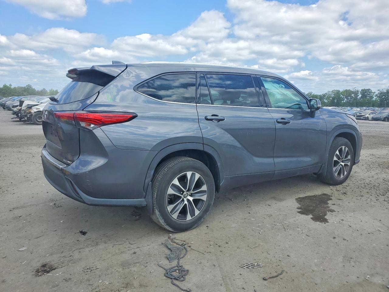 2020 TOYOTA HIGHLANDER