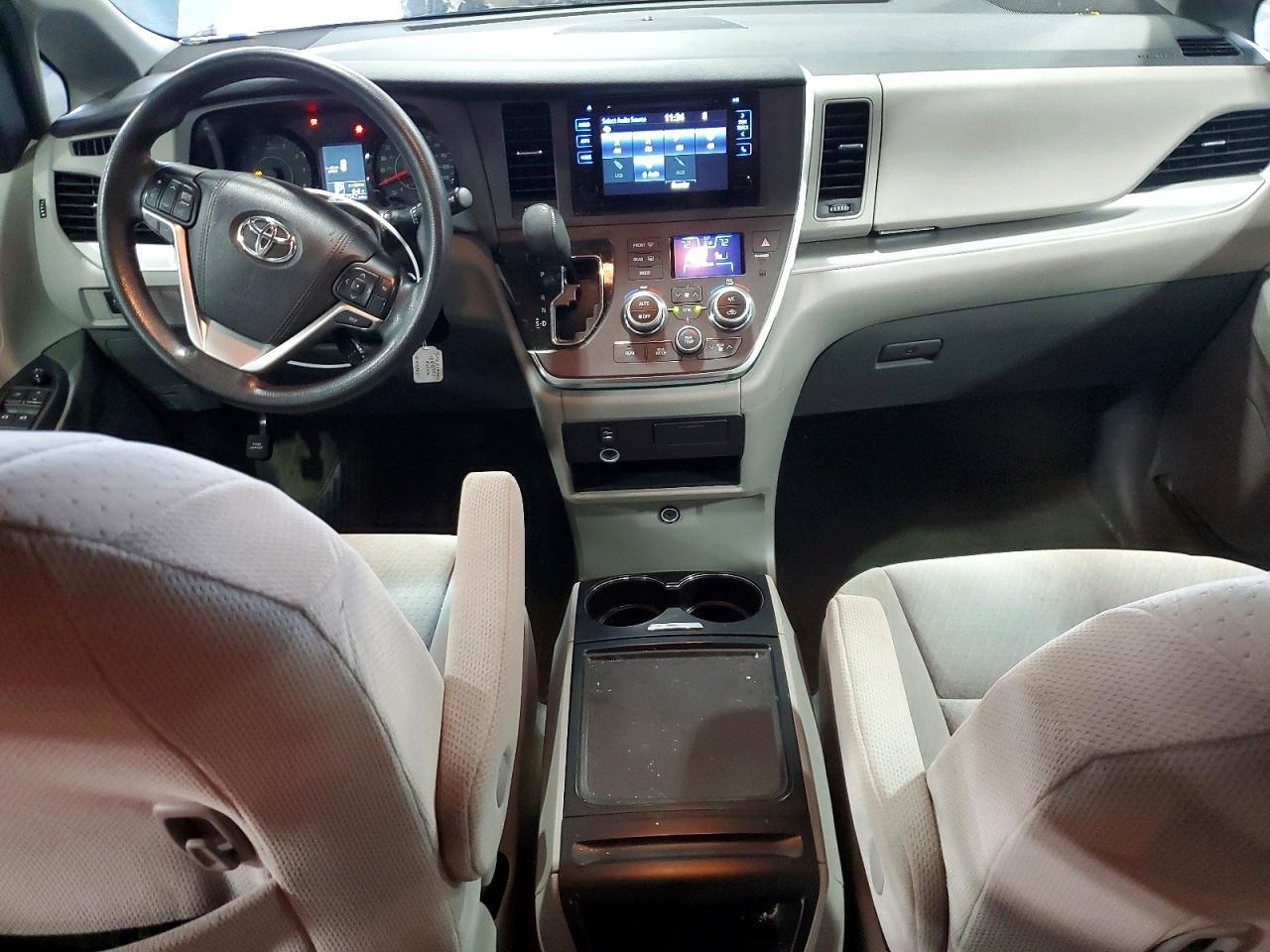 2015 TOYOTA SIENNA
