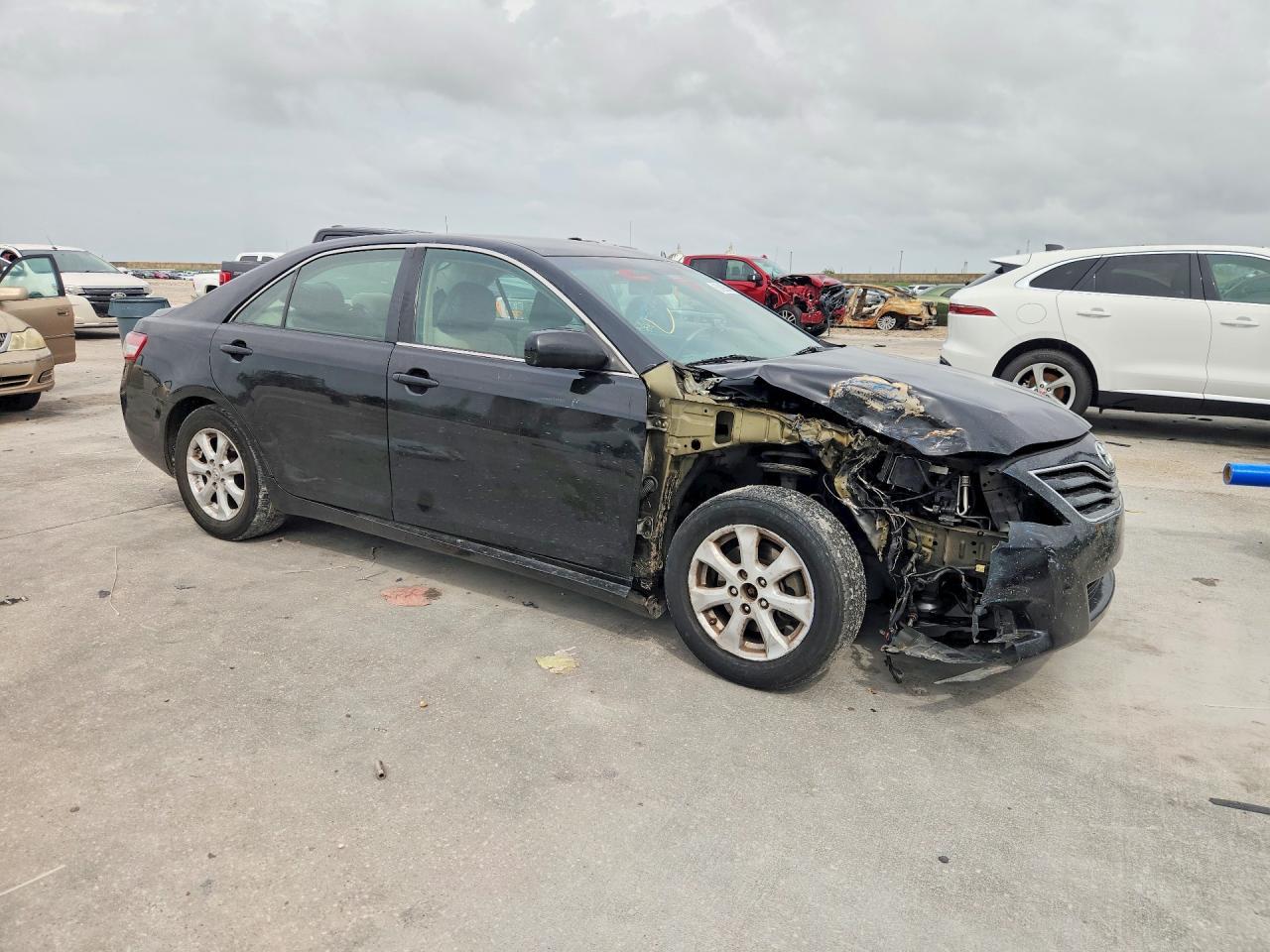 2011 TOYOTA CAMRY