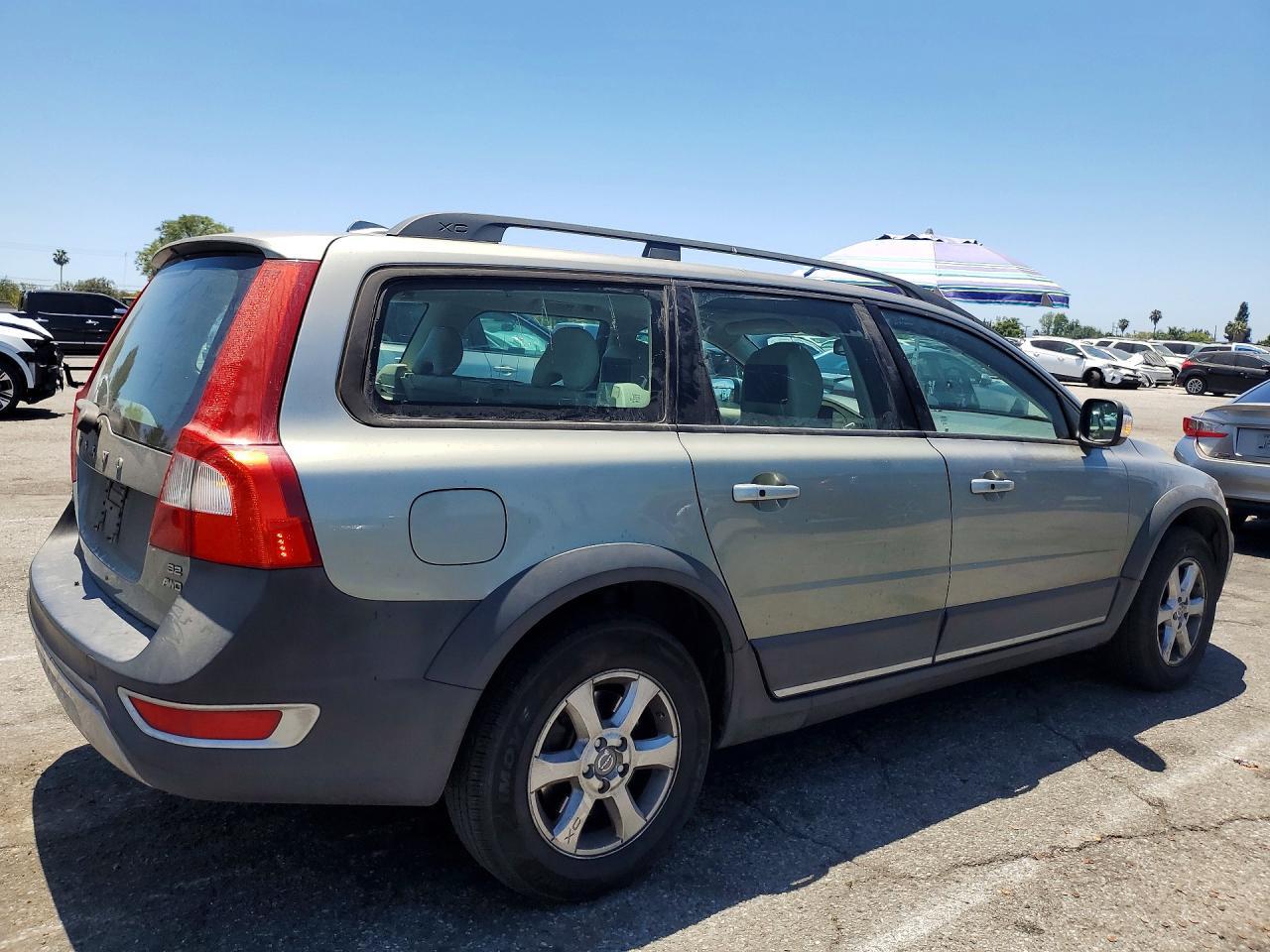 2008 VOLVO XC70