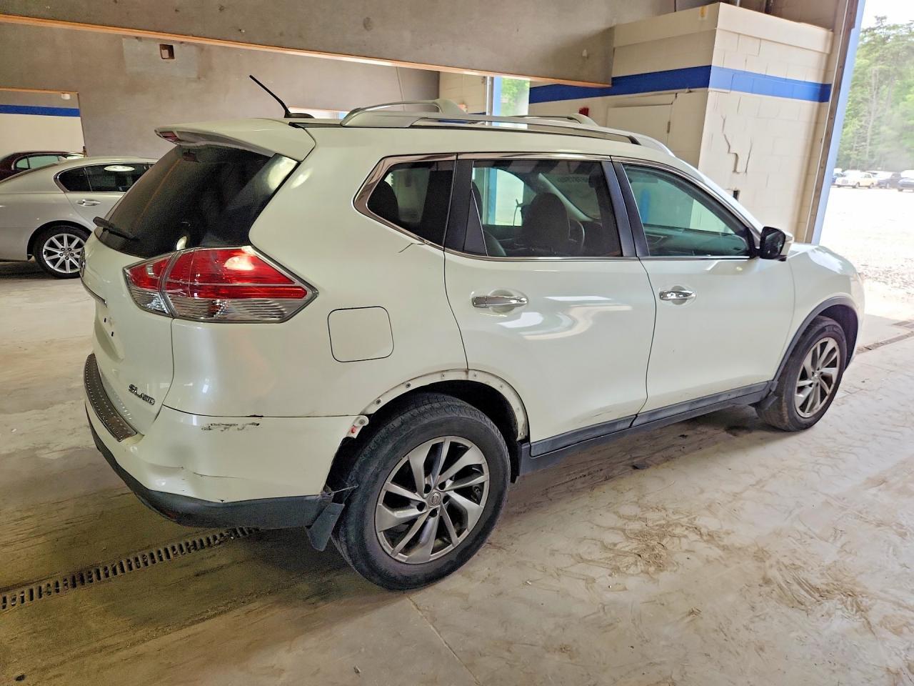 2015 NISSAN ROGUE