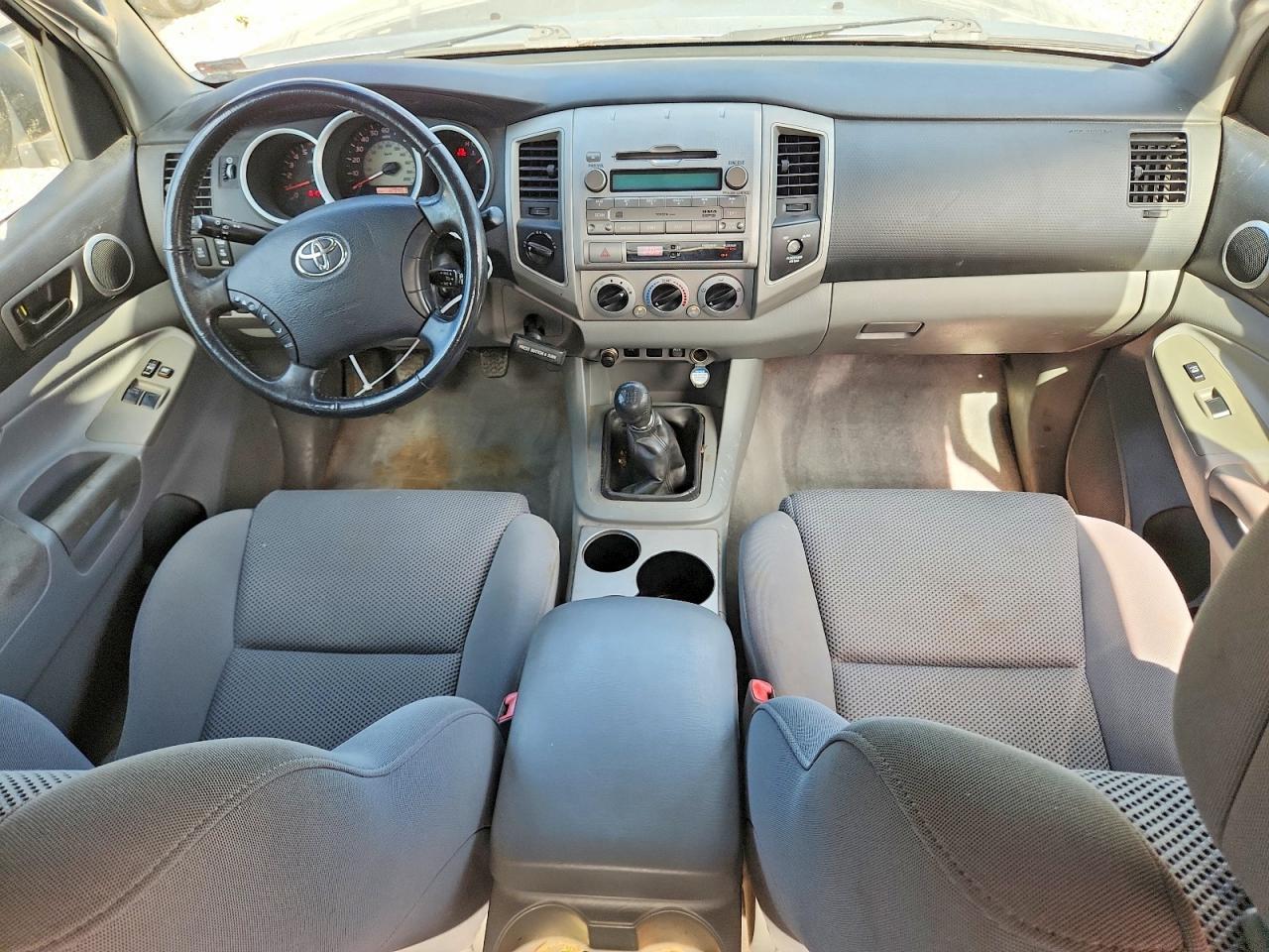 2011 TOYOTA TACOMA