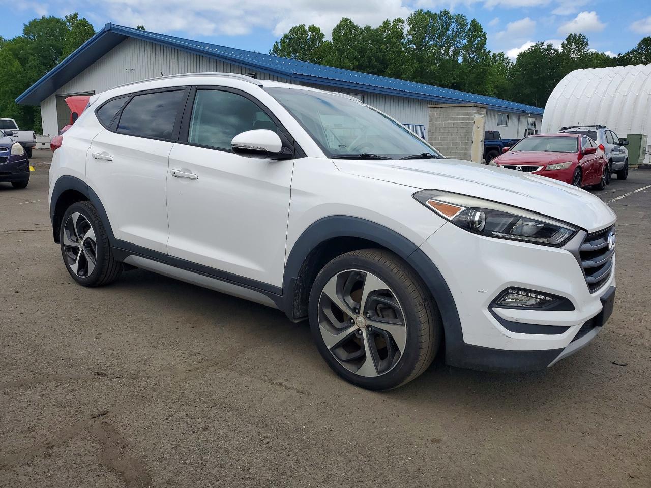 2017 HYUNDAI TUCSON