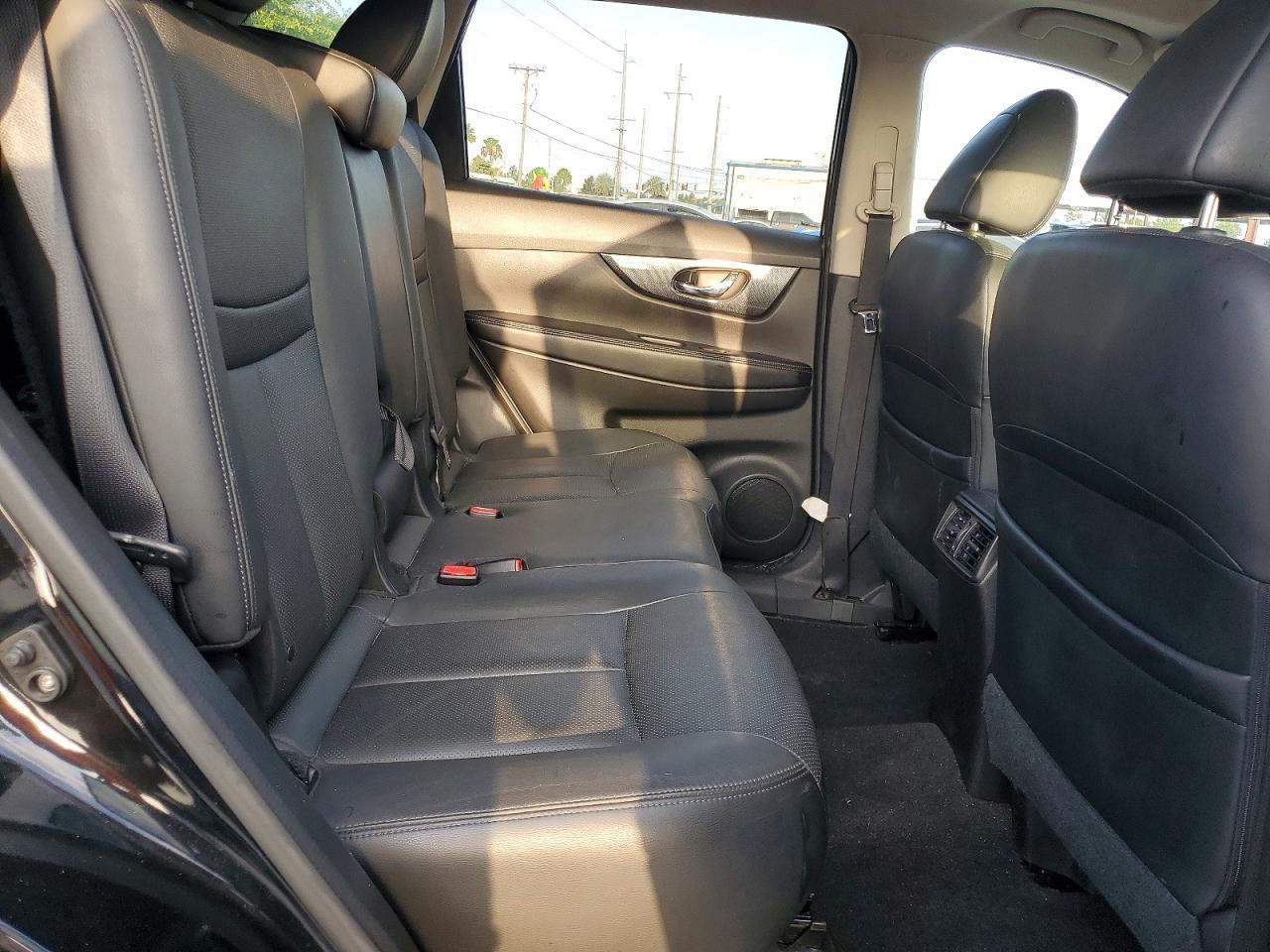 2014 NISSAN ROGUE