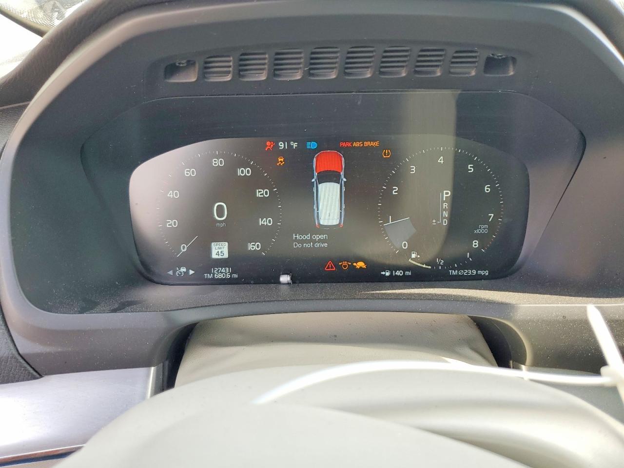 2018 VOLVO XC90