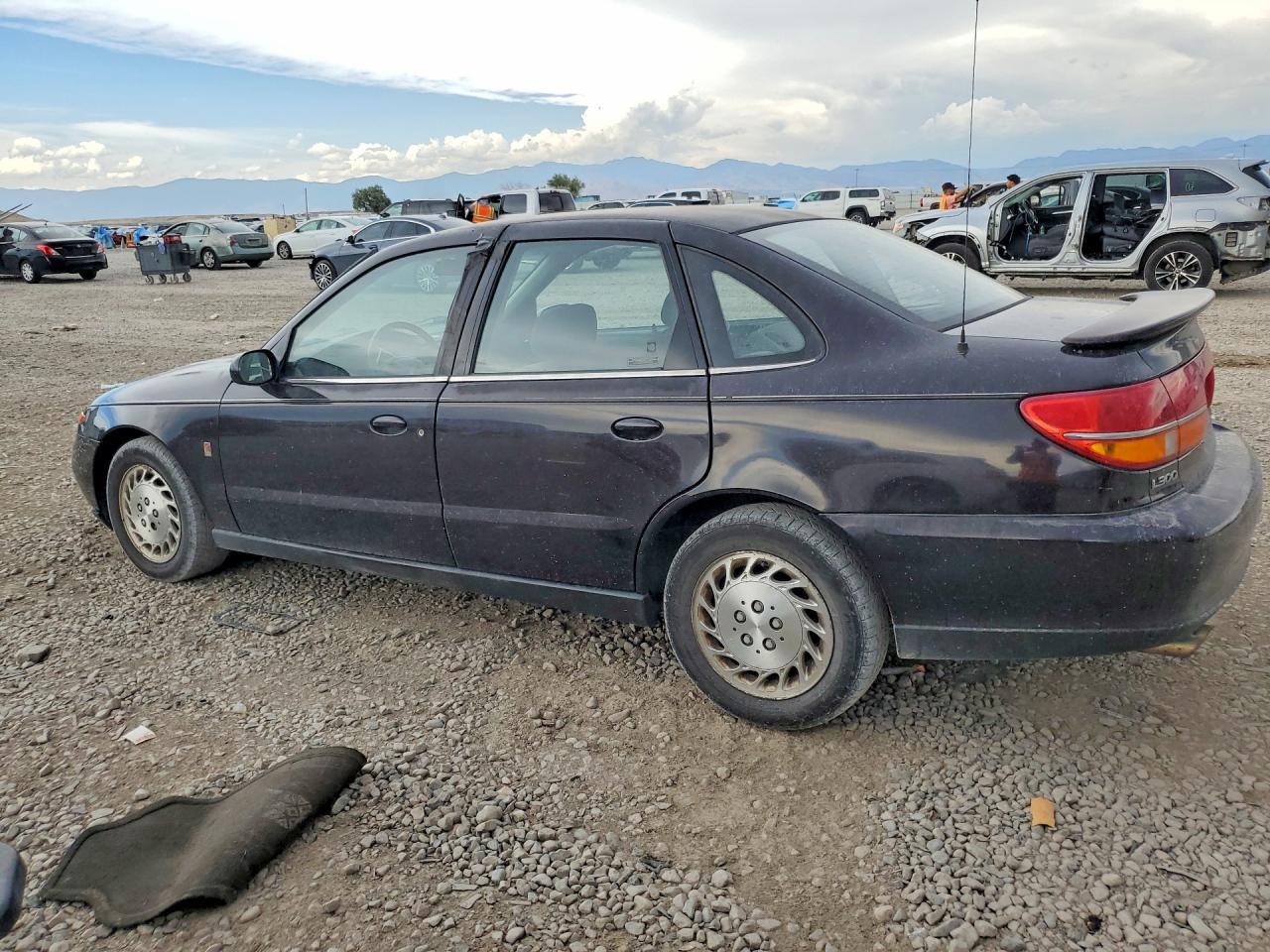 2000 SATURN Ls2