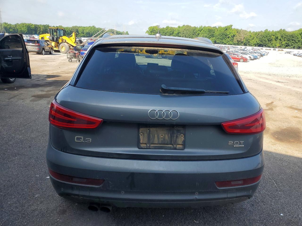 2015 AUDI Q3