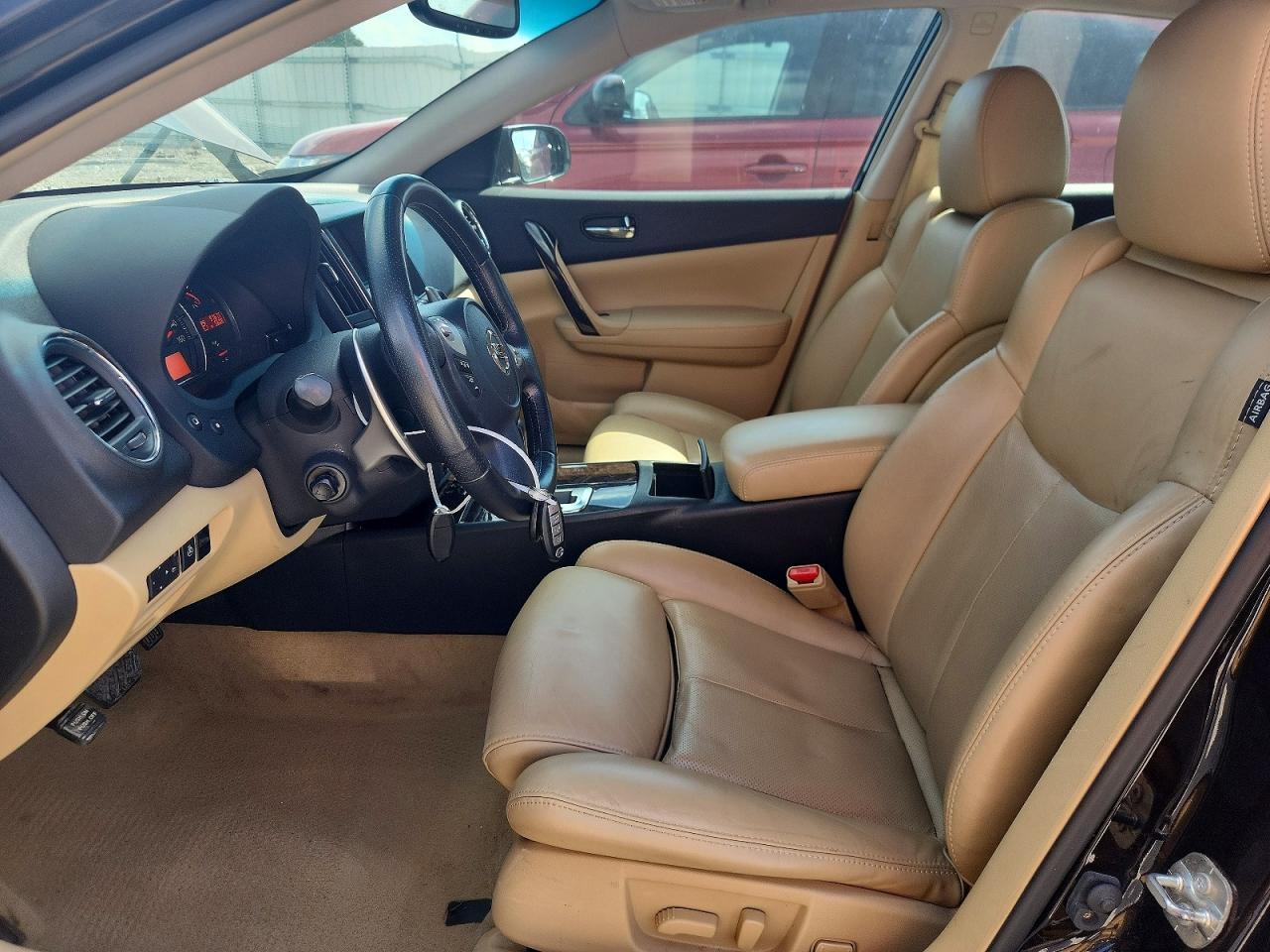 2011 NISSAN Maxima