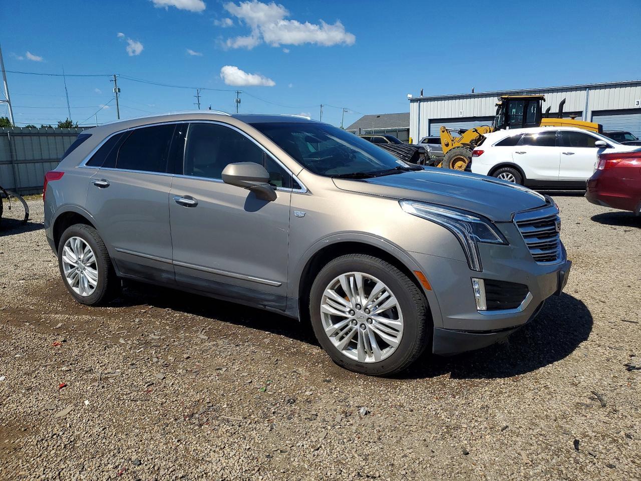 2018 CADILLAC XT5