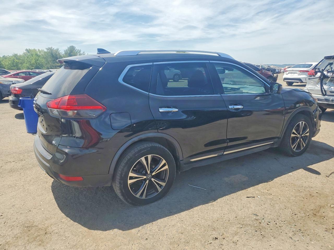 2018 NISSAN ROGUE