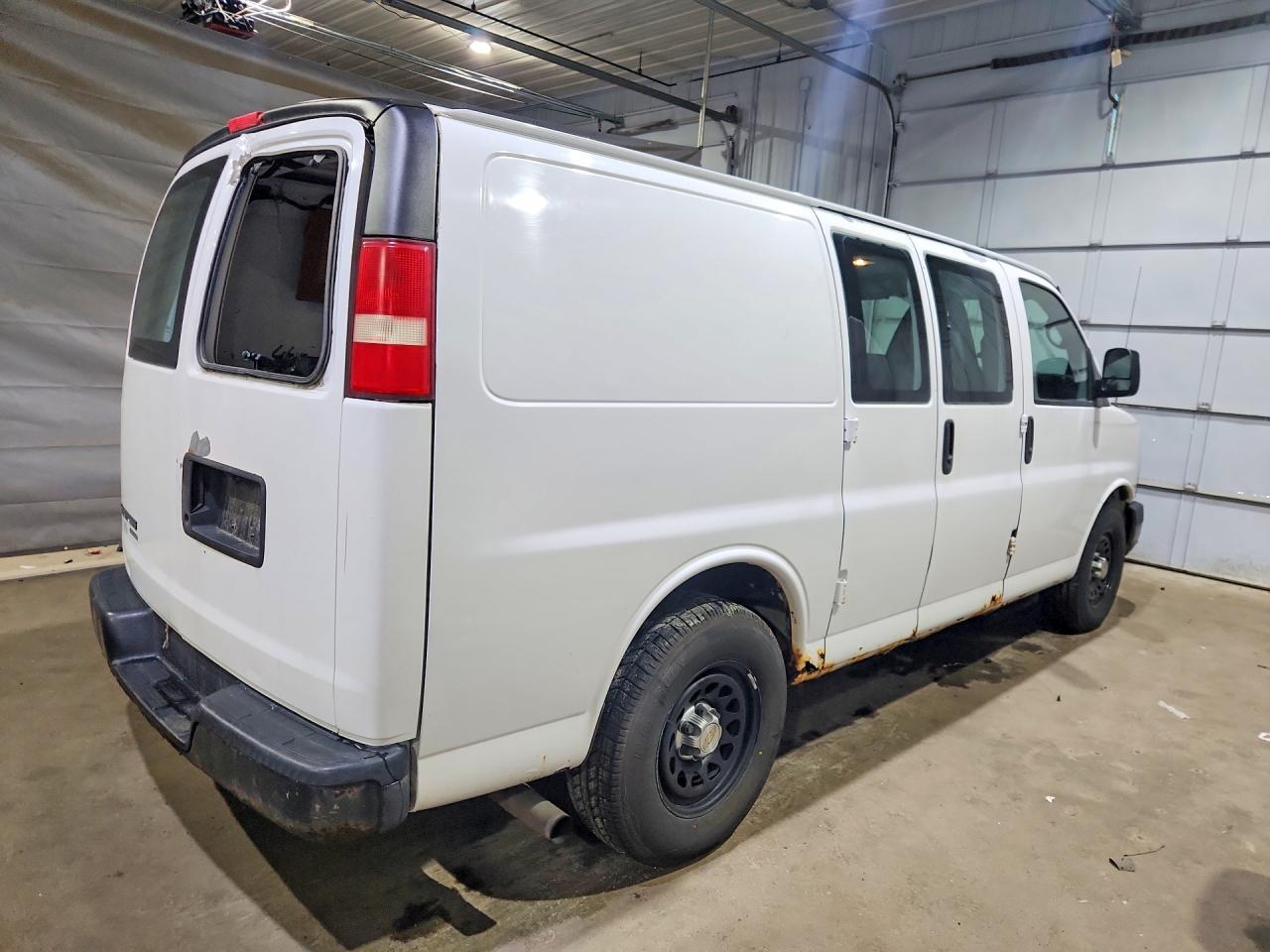 2011 CHEVROLET Express 1500