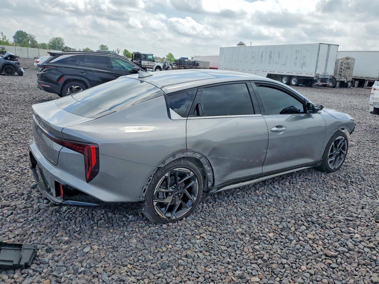 2025 KIA K4