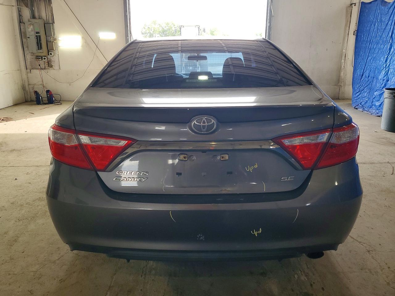 2016 TOYOTA CAMRY