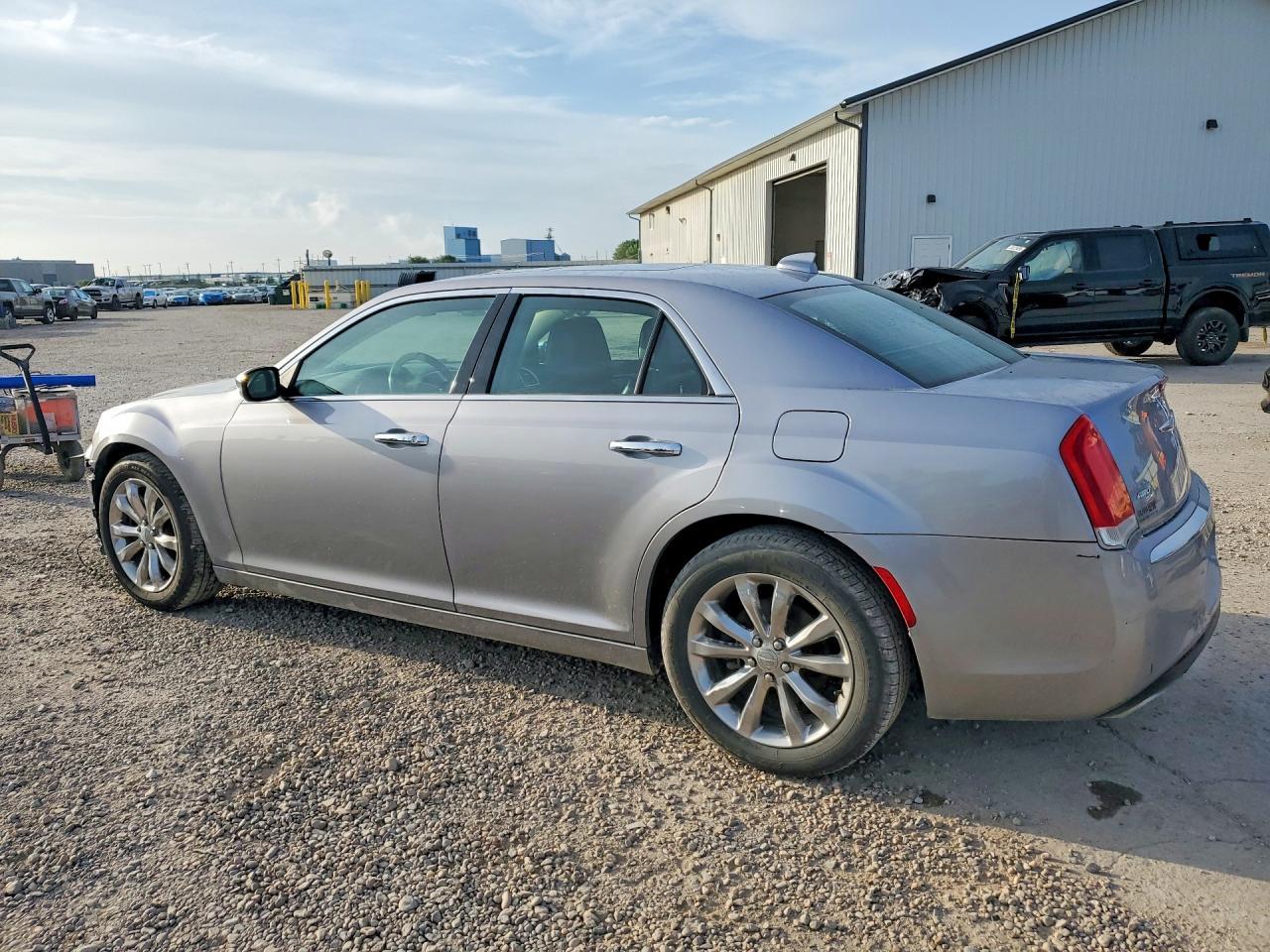 2017 CHRYSLER 300