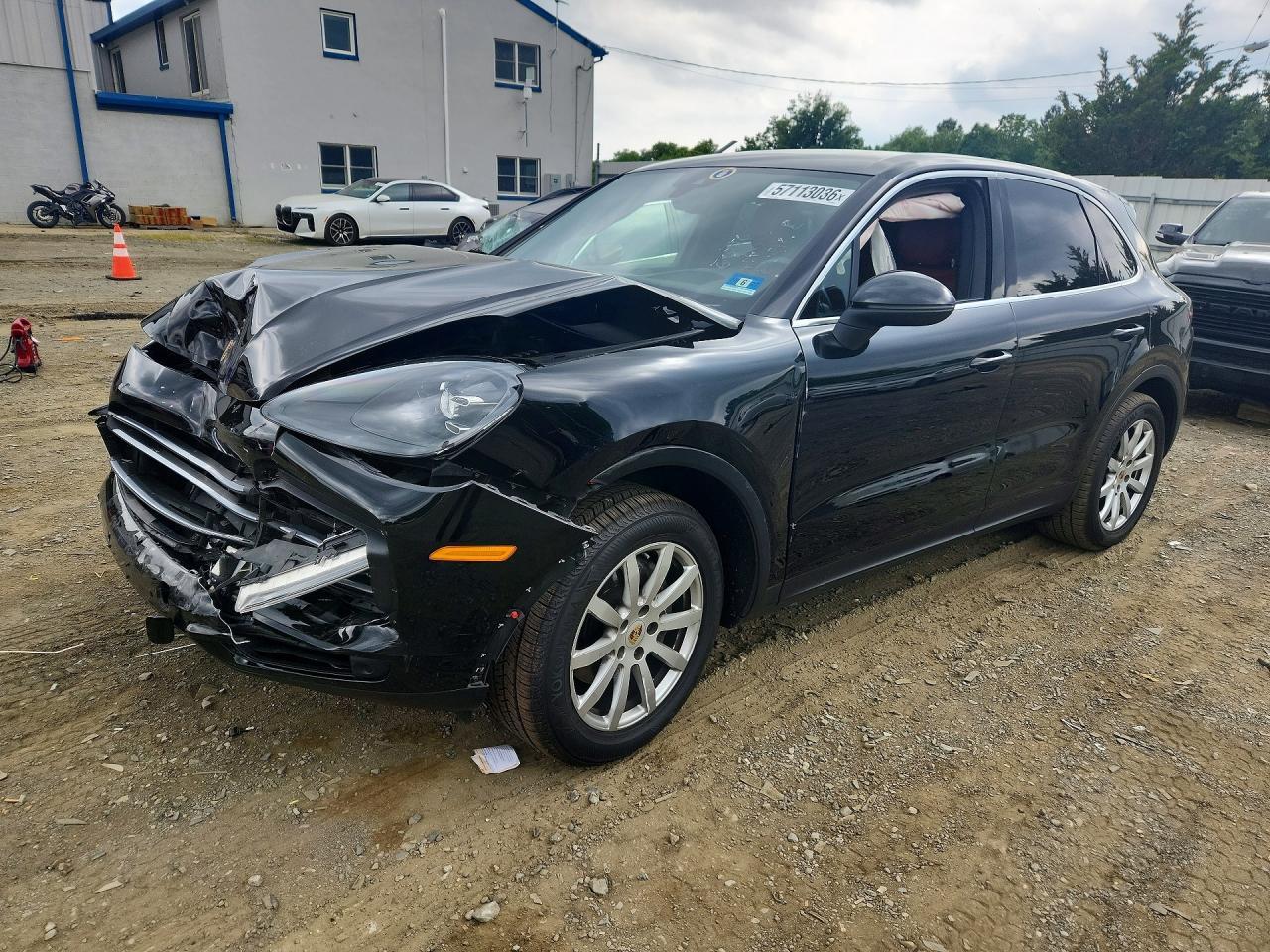 2020 PORSCHE CAYENNE