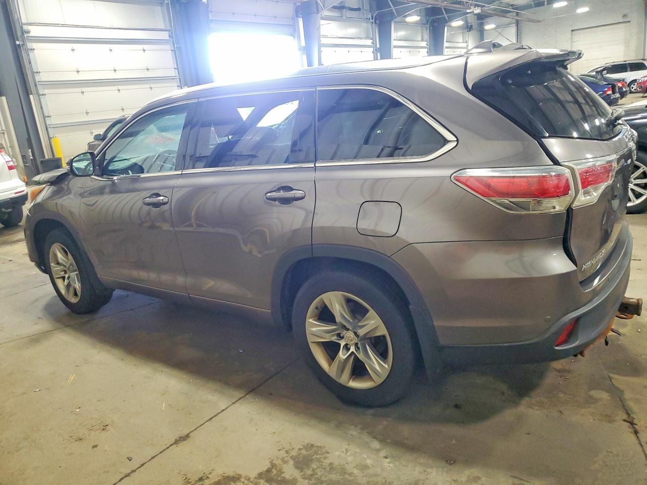 2014 TOYOTA HIGHLANDER