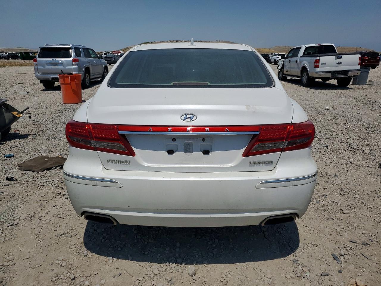 2011 HYUNDAI Azera