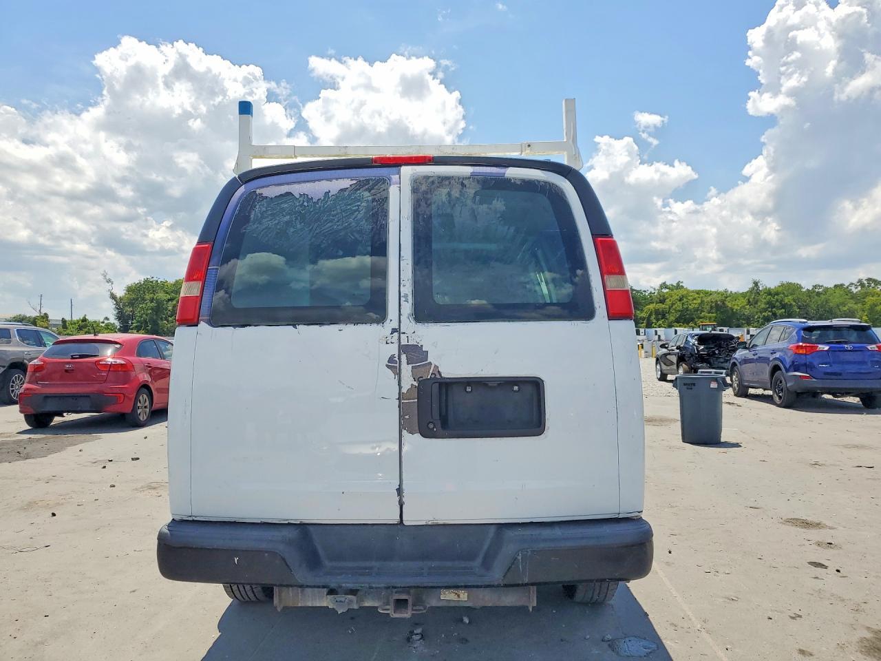 2012 CHEVROLET EXPRESS 2500