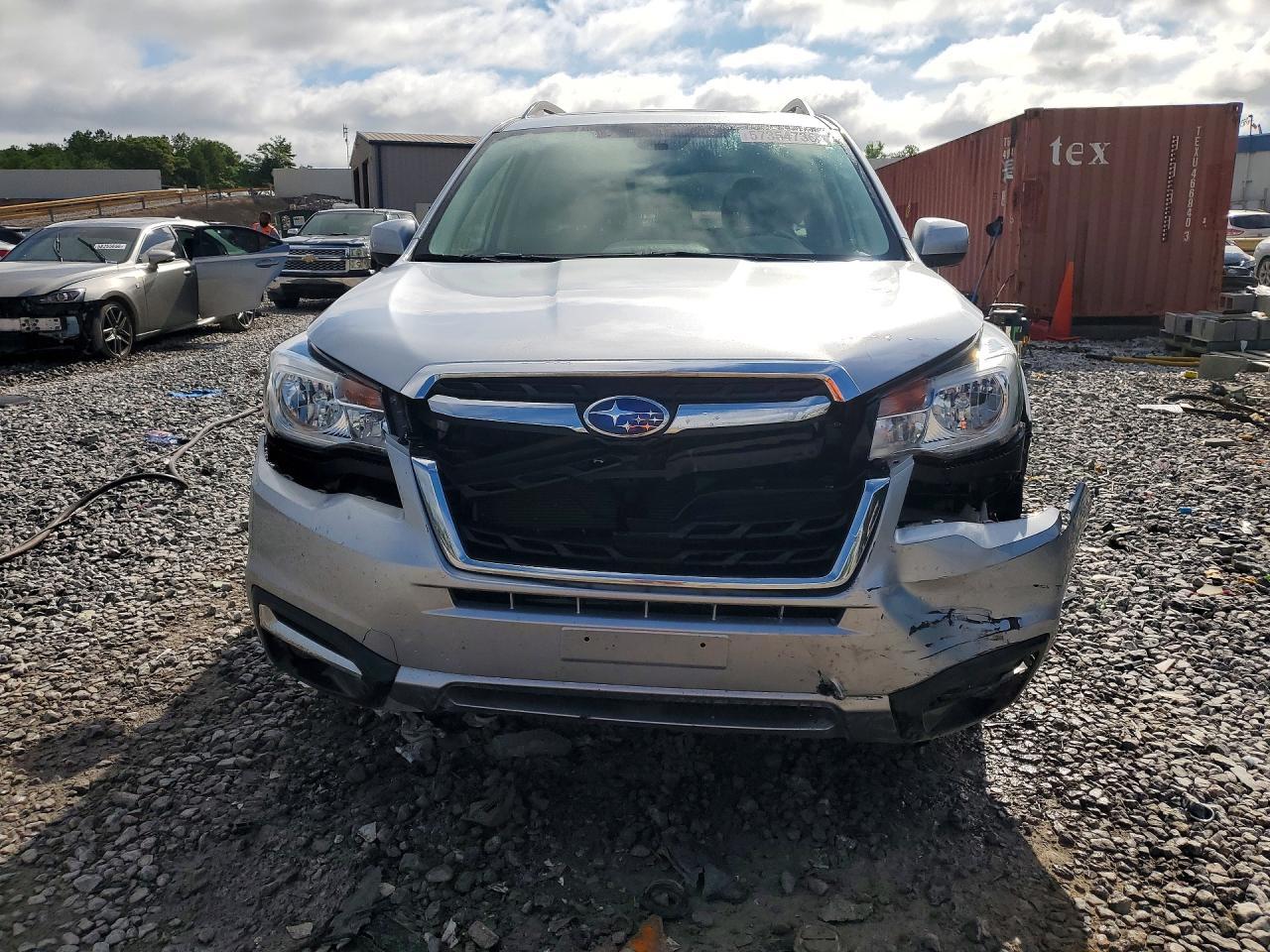 2017 SUBARU FORESTER