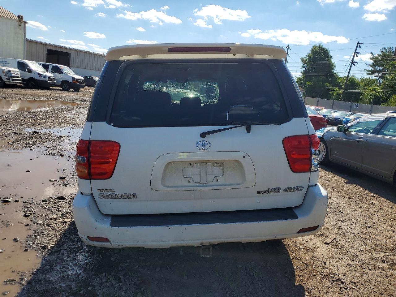 2002 TOYOTA Sequoia