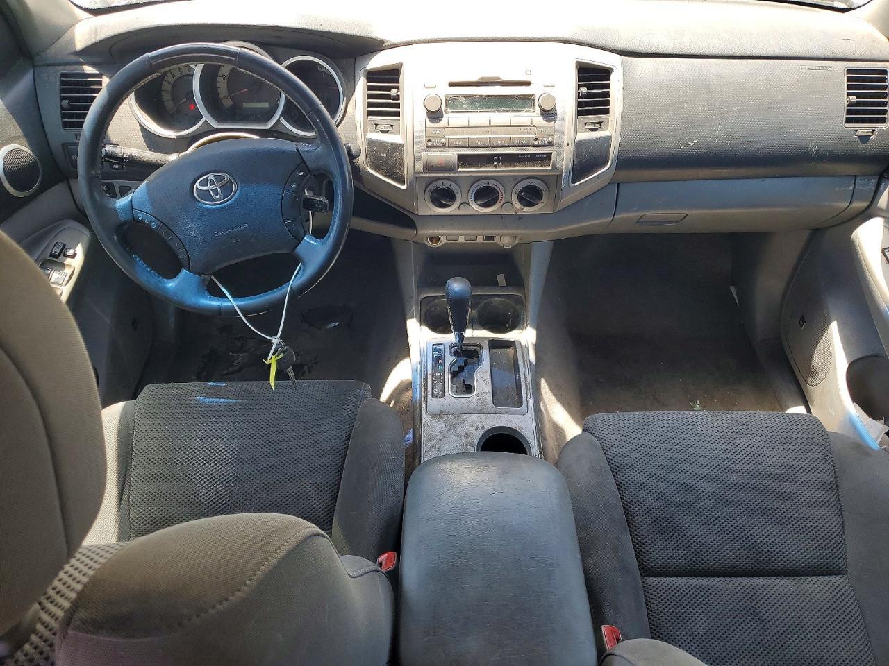 2011 TOYOTA TACOMA