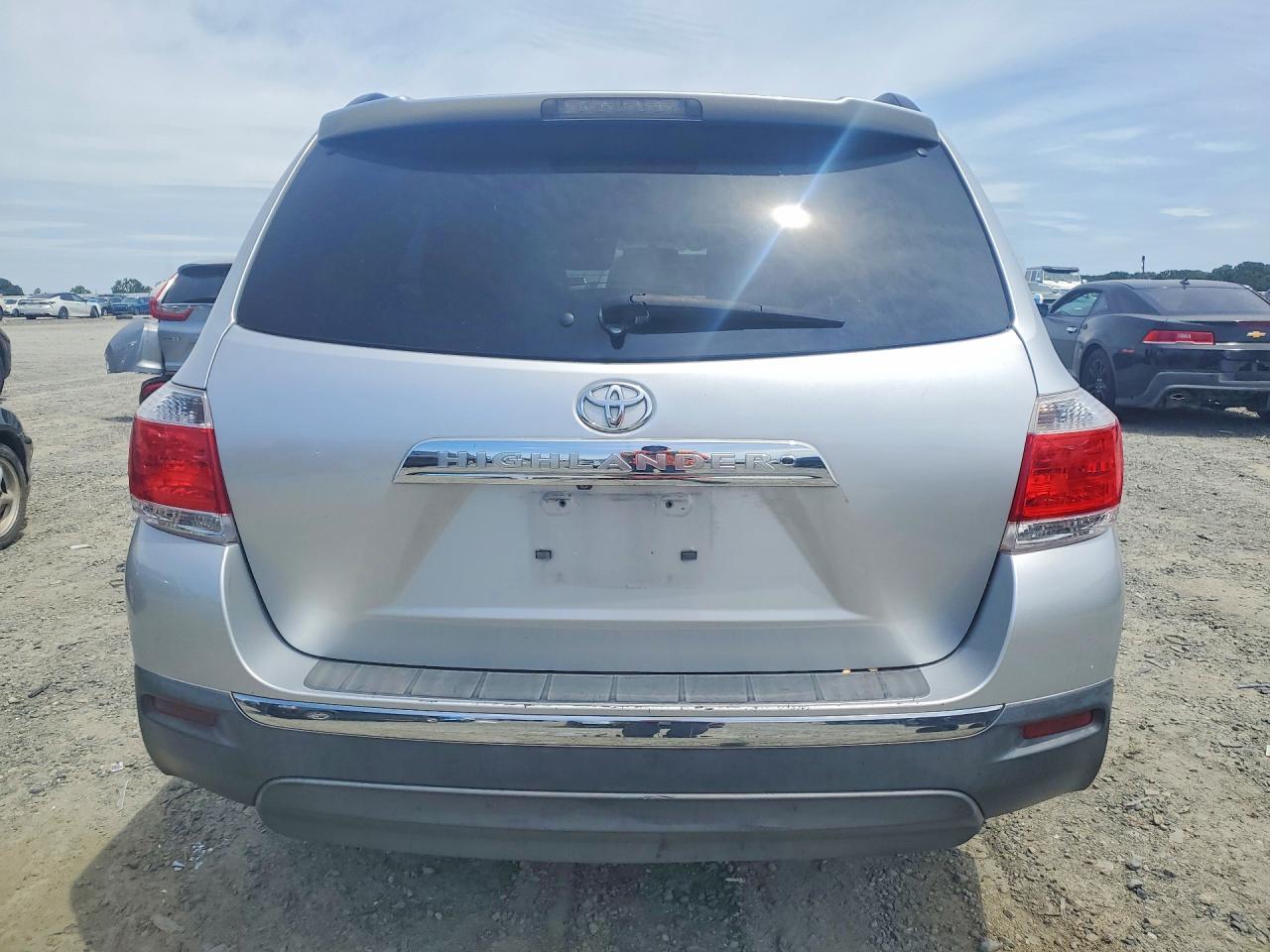 2013 TOYOTA HIGHLANDER