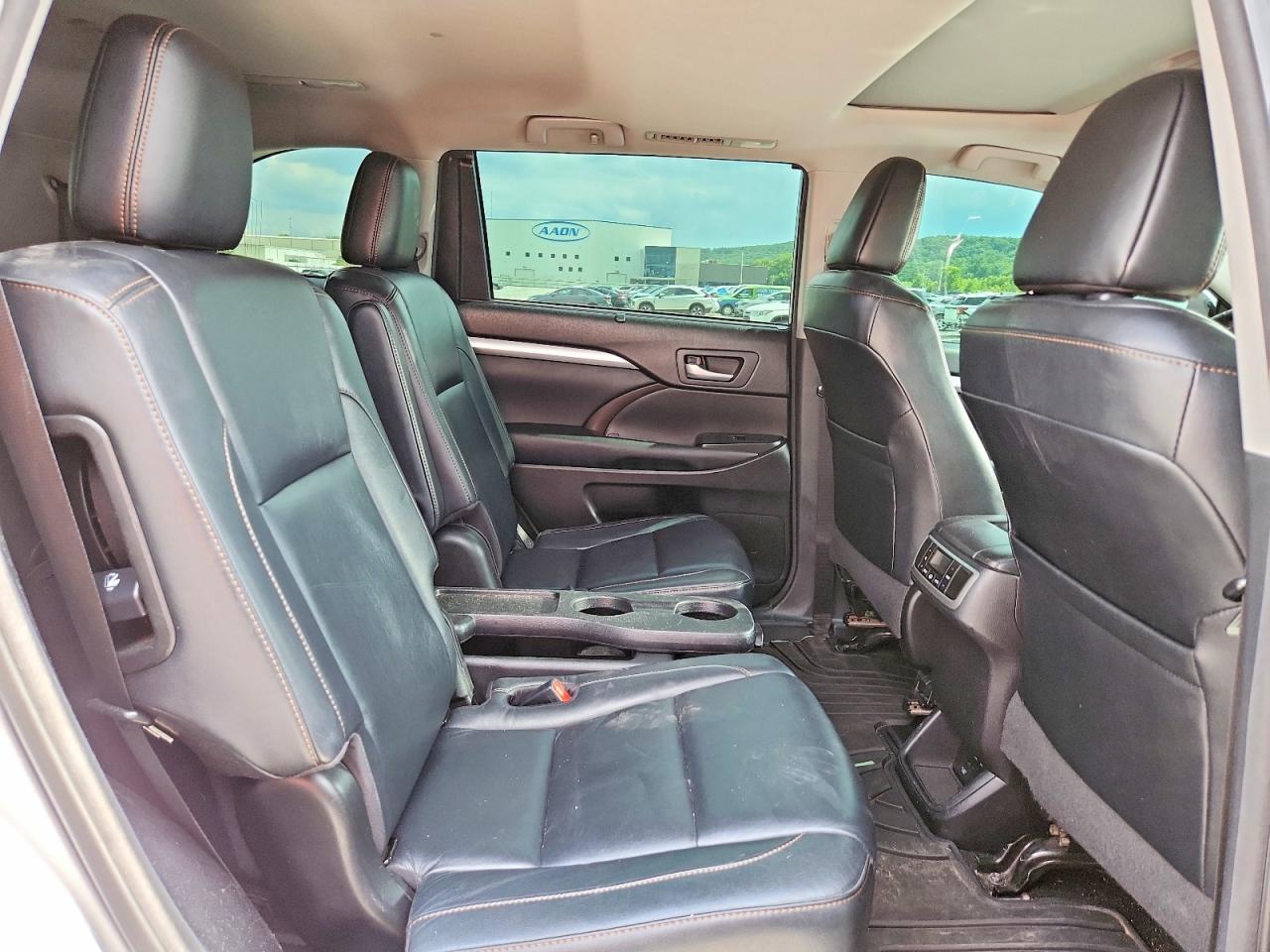 2017 TOYOTA HIGHLANDER