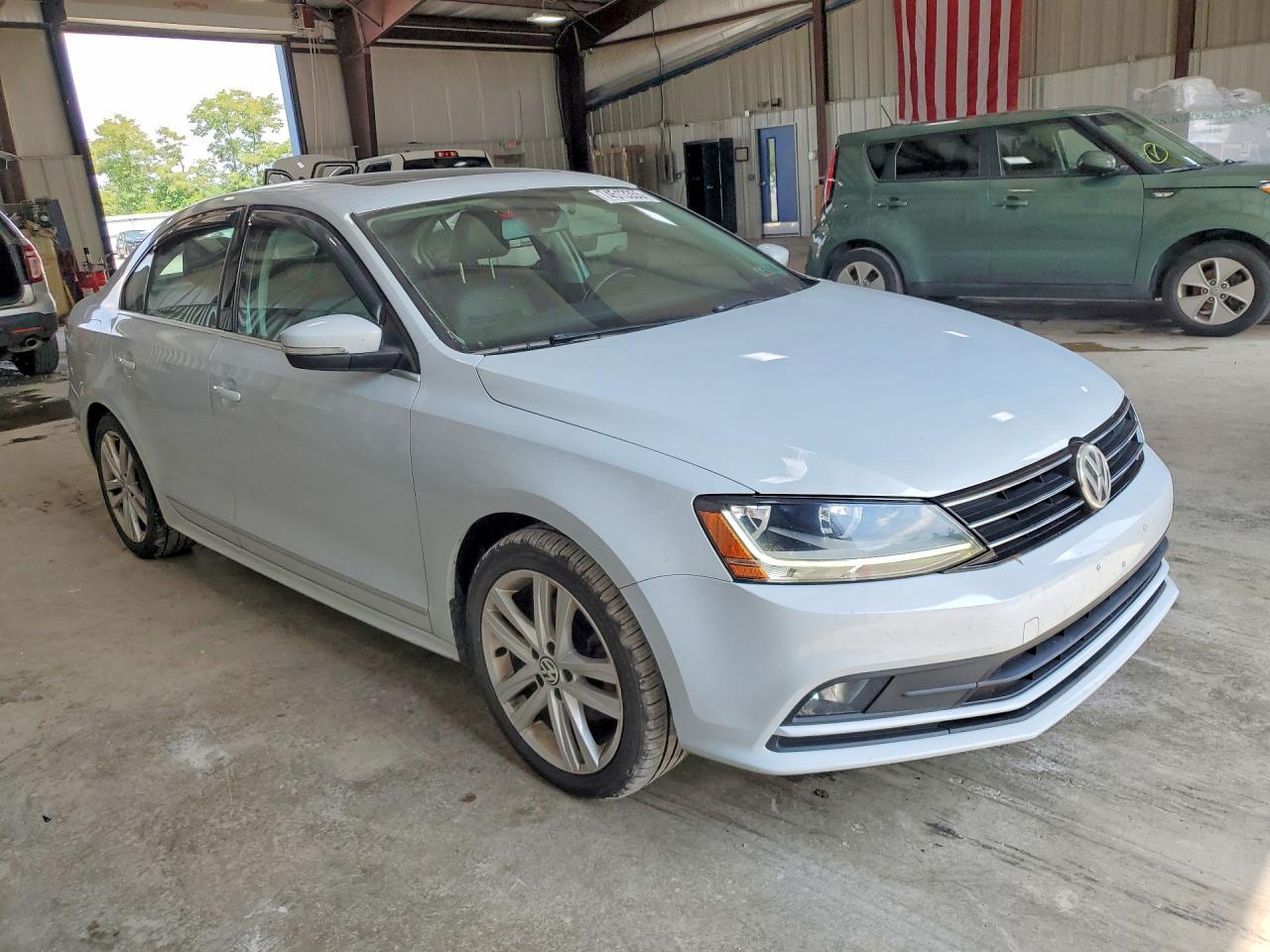 2017 VOLKSWAGEN JETTA