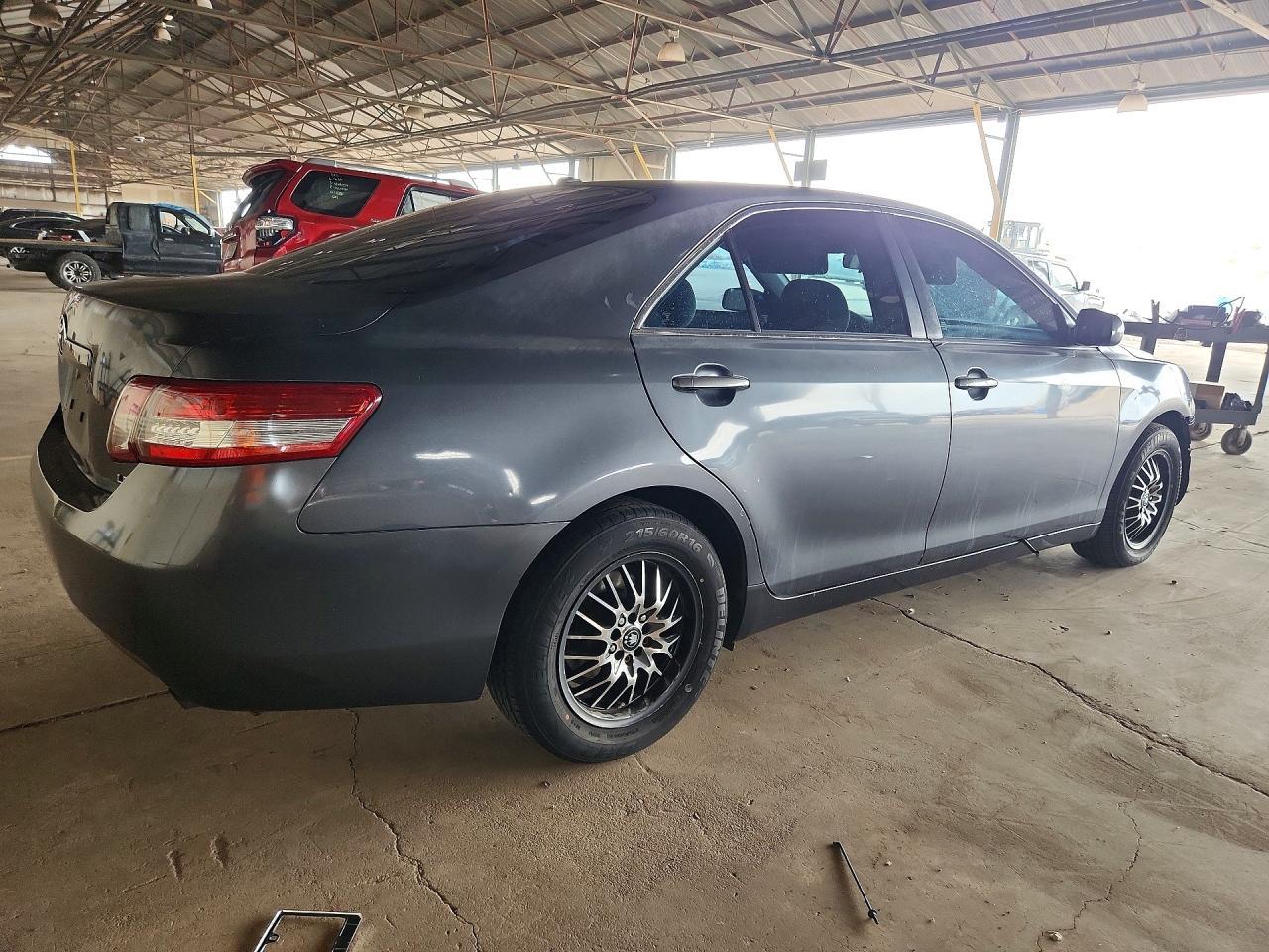 2011 TOYOTA CAMRY