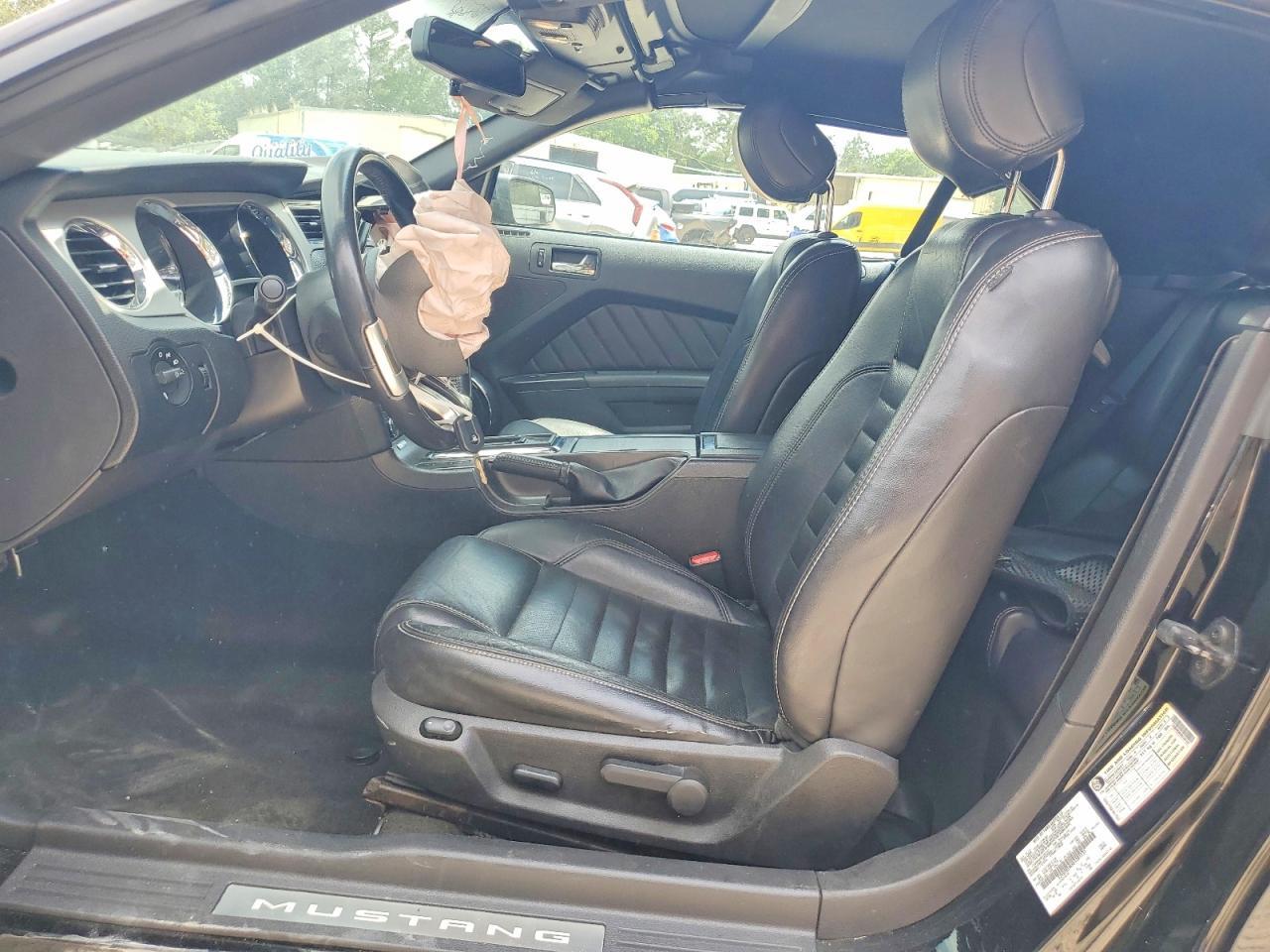 2013 FORD MUSTANG